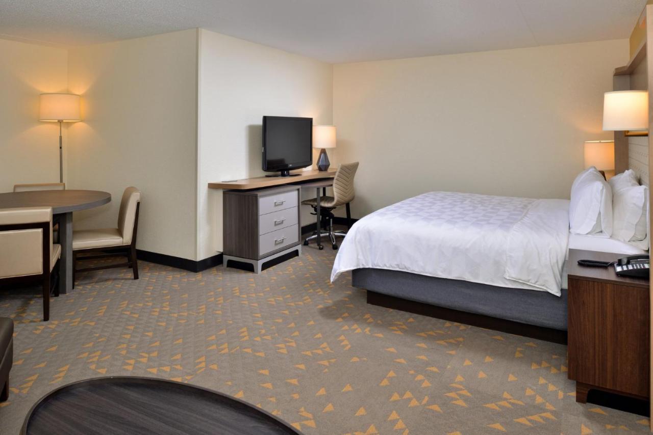 Holiday Inn Hotel & Suites Overland Park-Convention Center By Ihg Екстер'єр фото