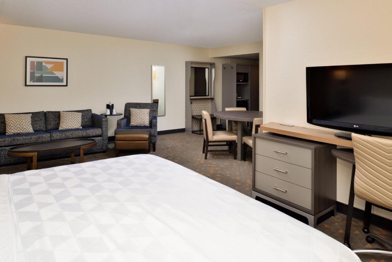 Holiday Inn Hotel & Suites Overland Park-Convention Center By Ihg Екстер'єр фото