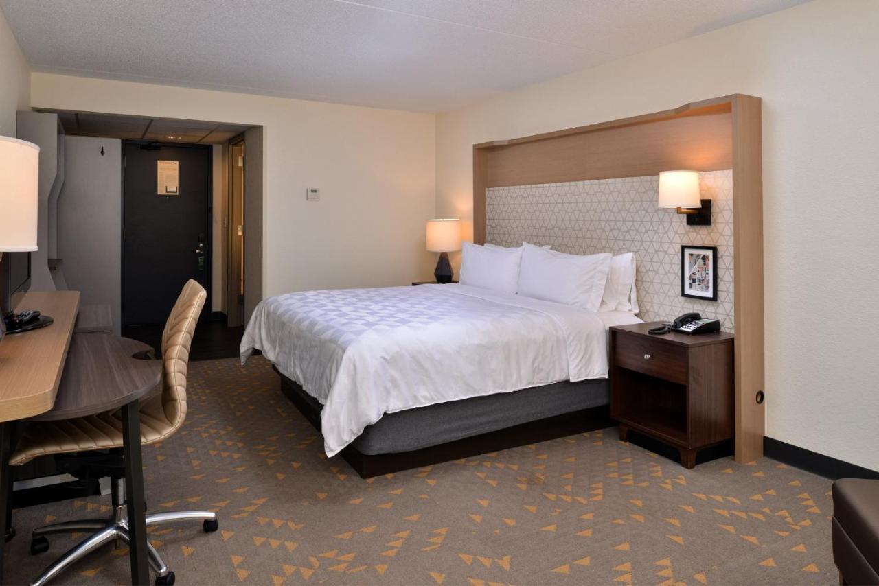 Holiday Inn Hotel & Suites Overland Park-Convention Center By Ihg Екстер'єр фото
