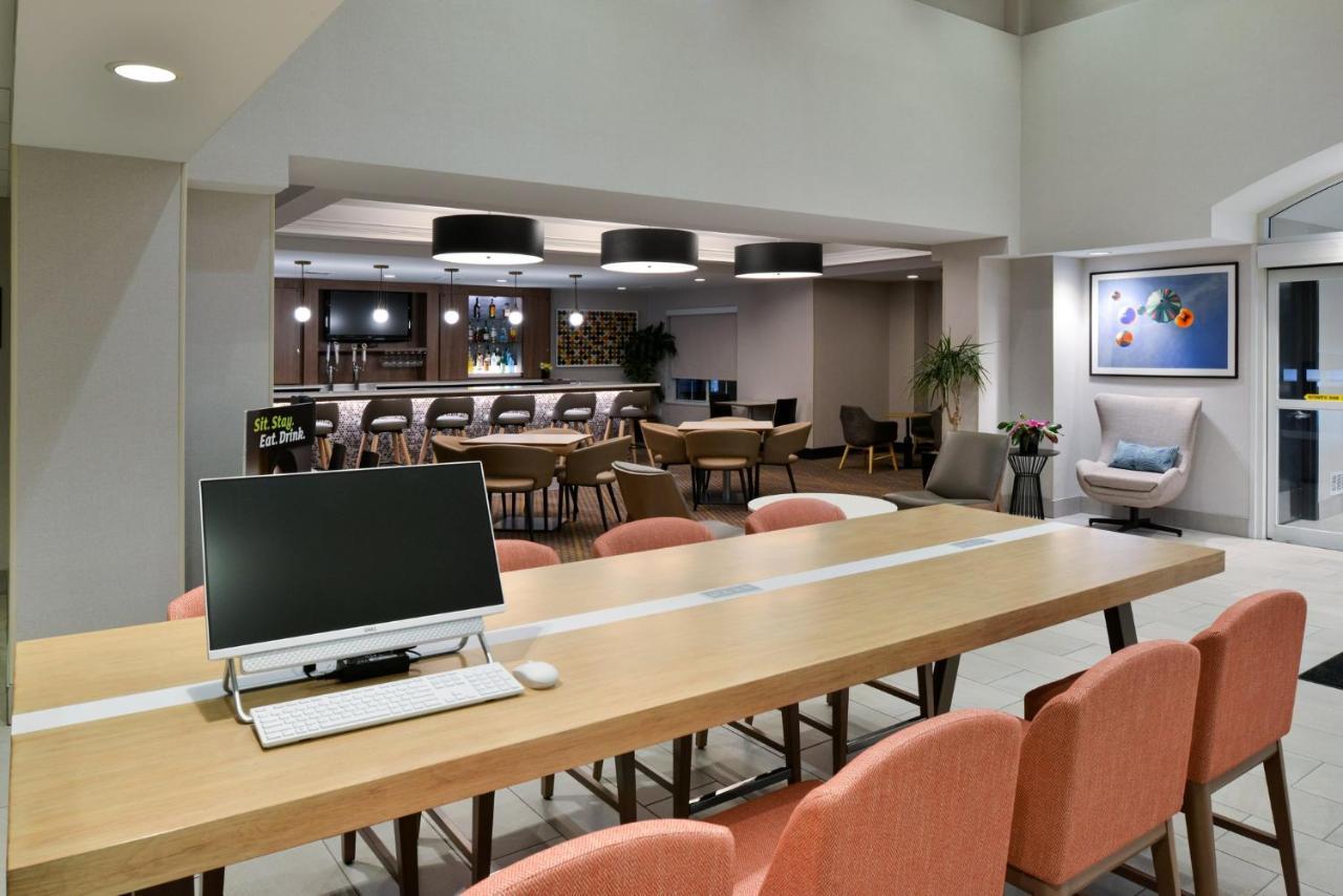 Holiday Inn Hotel & Suites Overland Park-Convention Center By Ihg Екстер'єр фото