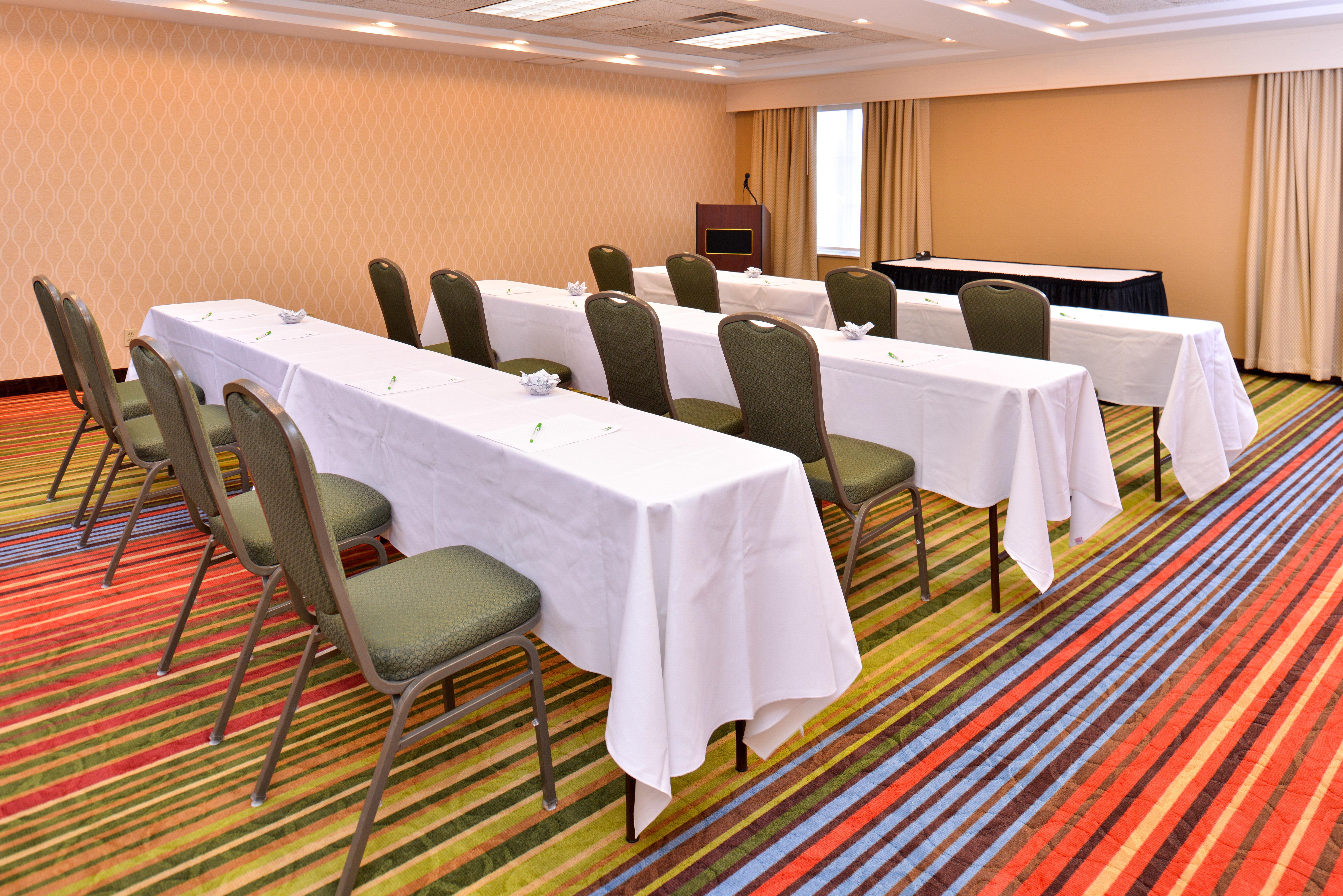 Holiday Inn Hotel & Suites Overland Park-Convention Center By Ihg Екстер'єр фото