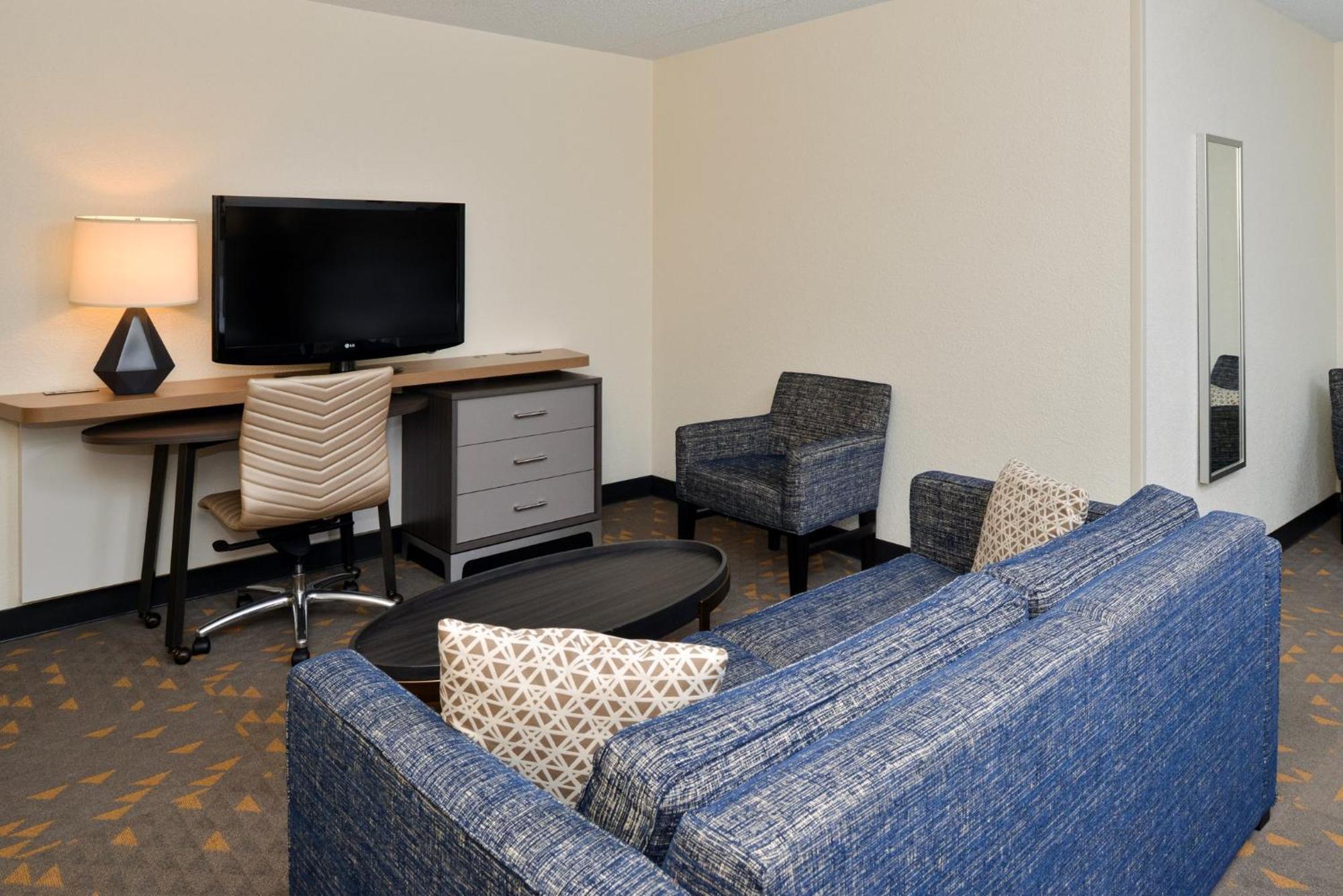 Holiday Inn Hotel & Suites Overland Park-Convention Center By Ihg Екстер'єр фото